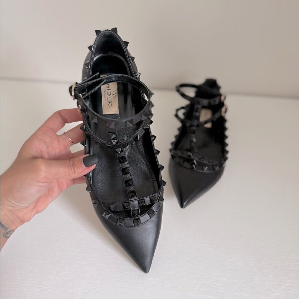 ⭕️ VALENTINO Rockstud Pointed Toe Ballet Flats Black 38.5 - Picture 2 of 8